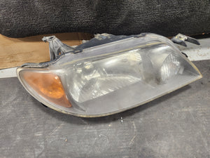 2001-2003 Mazda Protege Sedan Passenger Right Headlight (Black Housing)