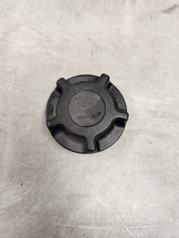 1999-2001 Mazda Protege 1.6 L Oil Cap